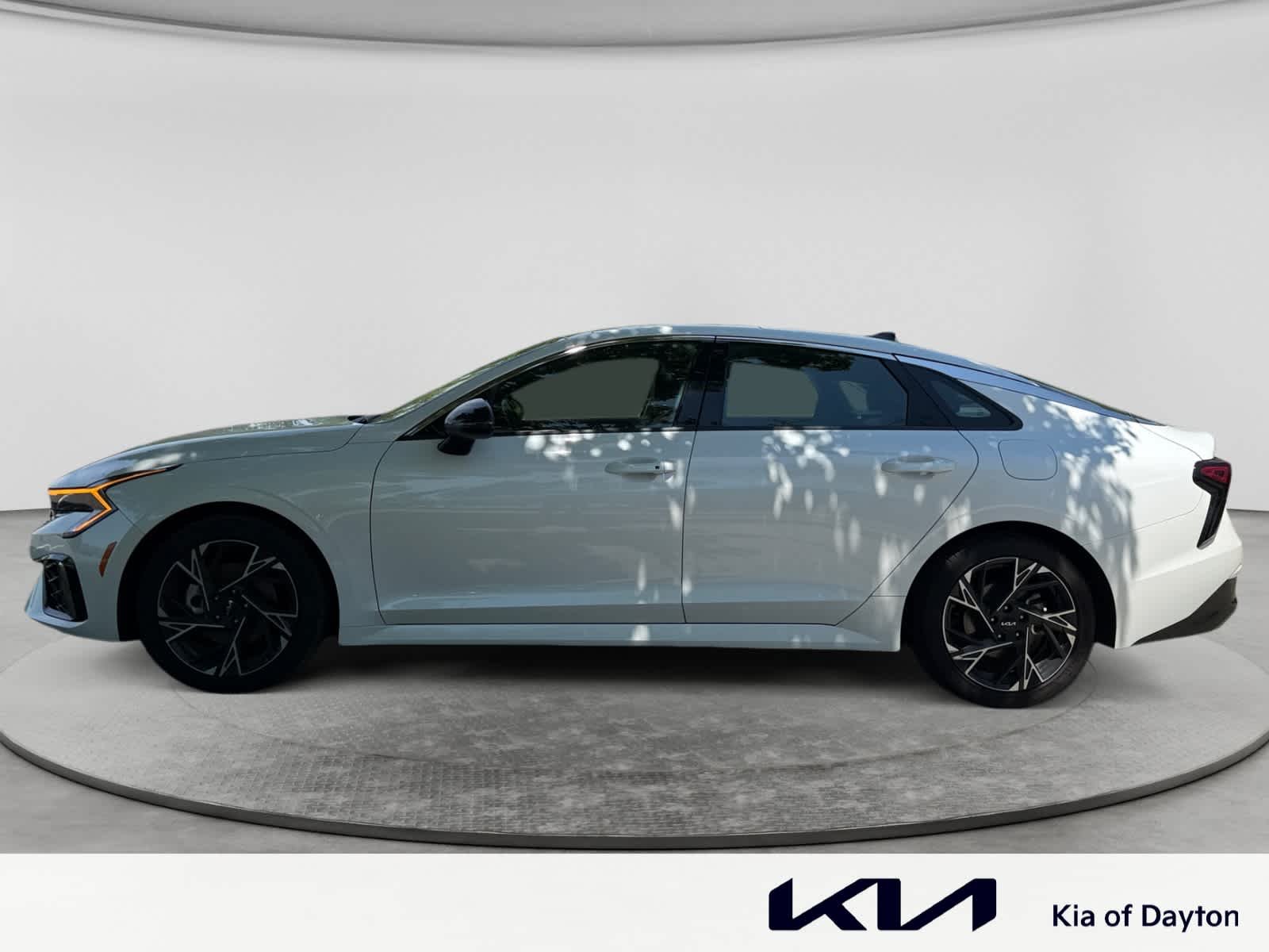 Used 2025 Snow White Pearl Kia GT-Line image 8