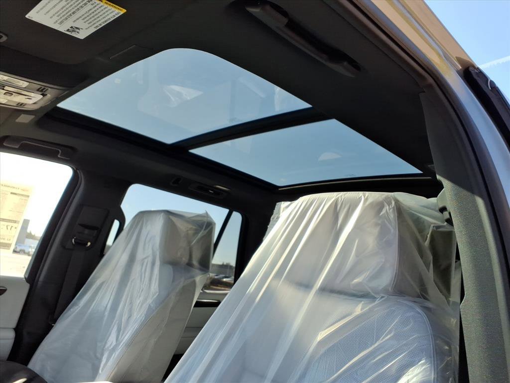 2026 Chevrolet Tahoe Premier - Photo 13