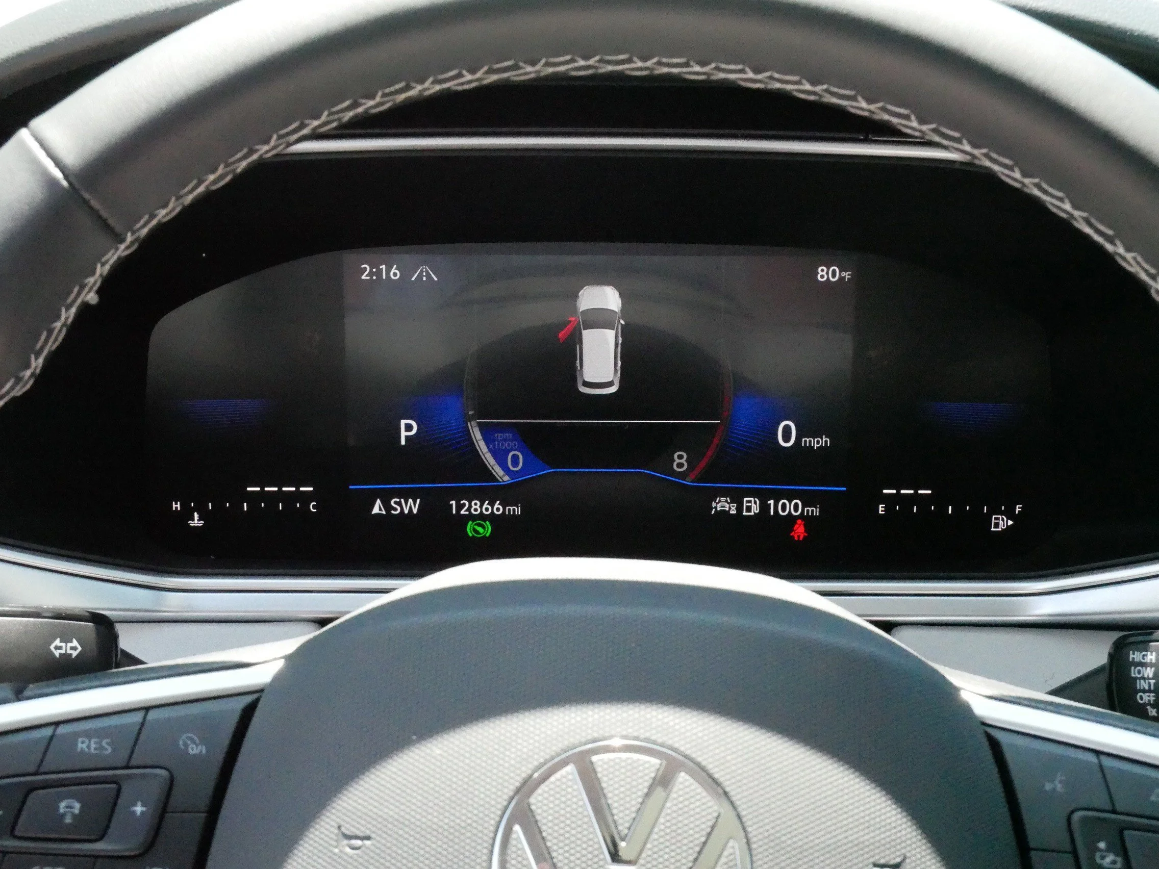 Certified Used 2025 Platinum Gray Metallic Volkswagen SE image 21