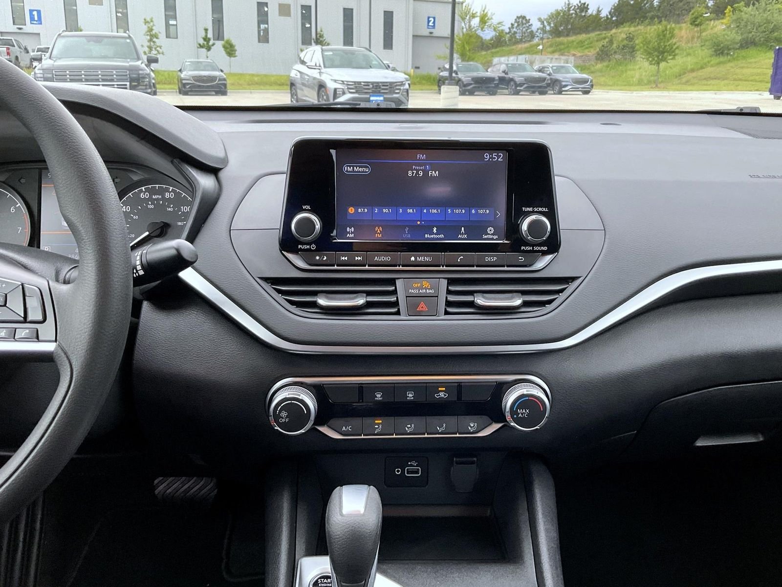 Used 2022 Black Nissan 2.5 S image 13
