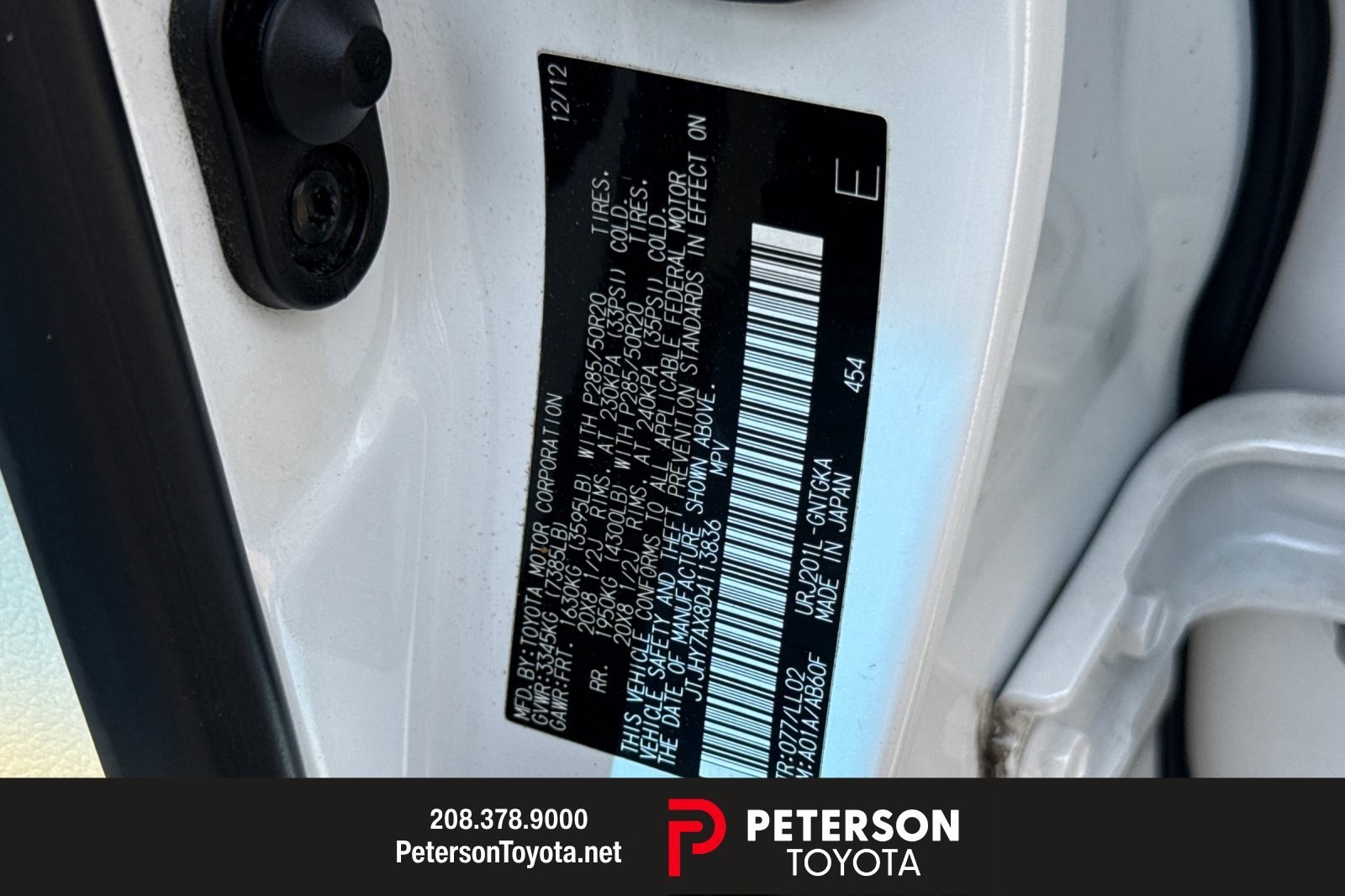 Used 2013  Lexus 570 image 27