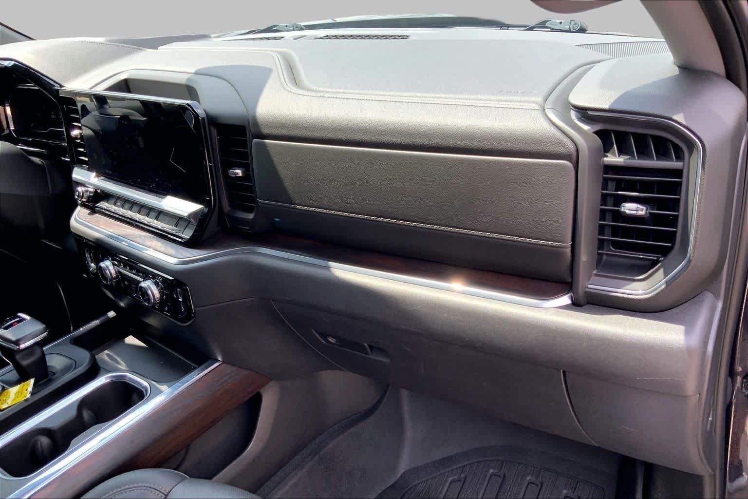 Used 2023 Titanium Rush Metallic GMC SLT image 18