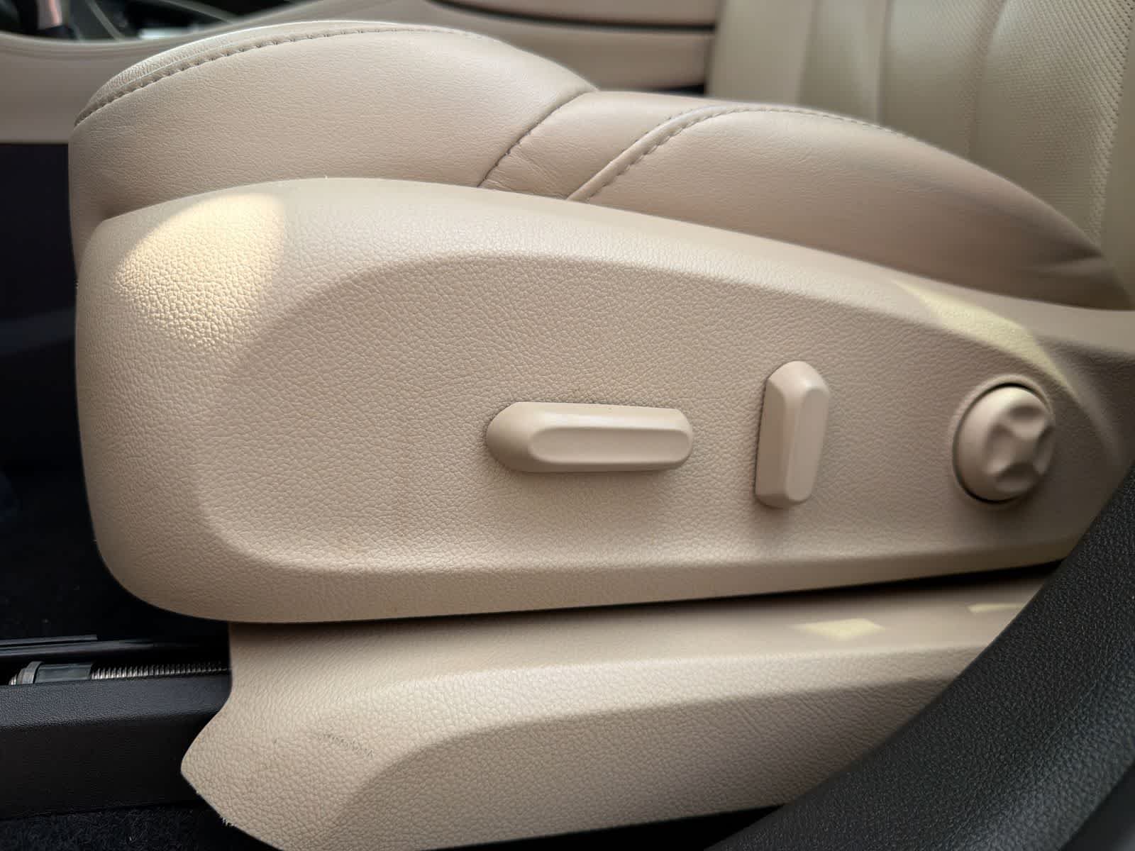 Used 2020 Satin Steel Metallic Buick Premium image 18