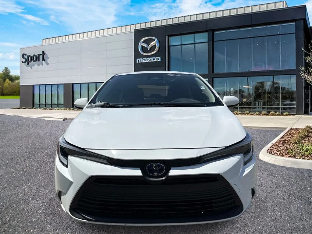 Used 2023 White Toyota LE image 8