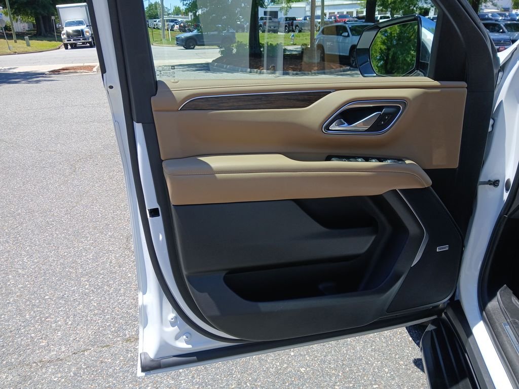 Used 2021 White Chevrolet Premier image 22