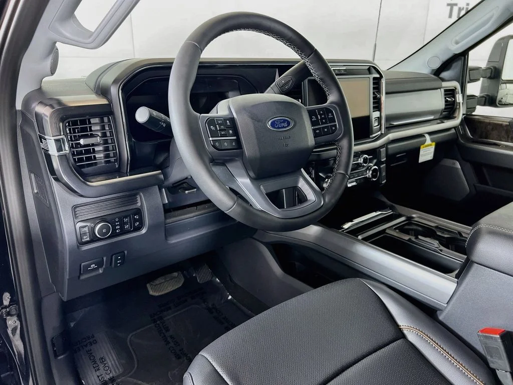 New 2026 Agate Black Metallic Ford Lariat image 3