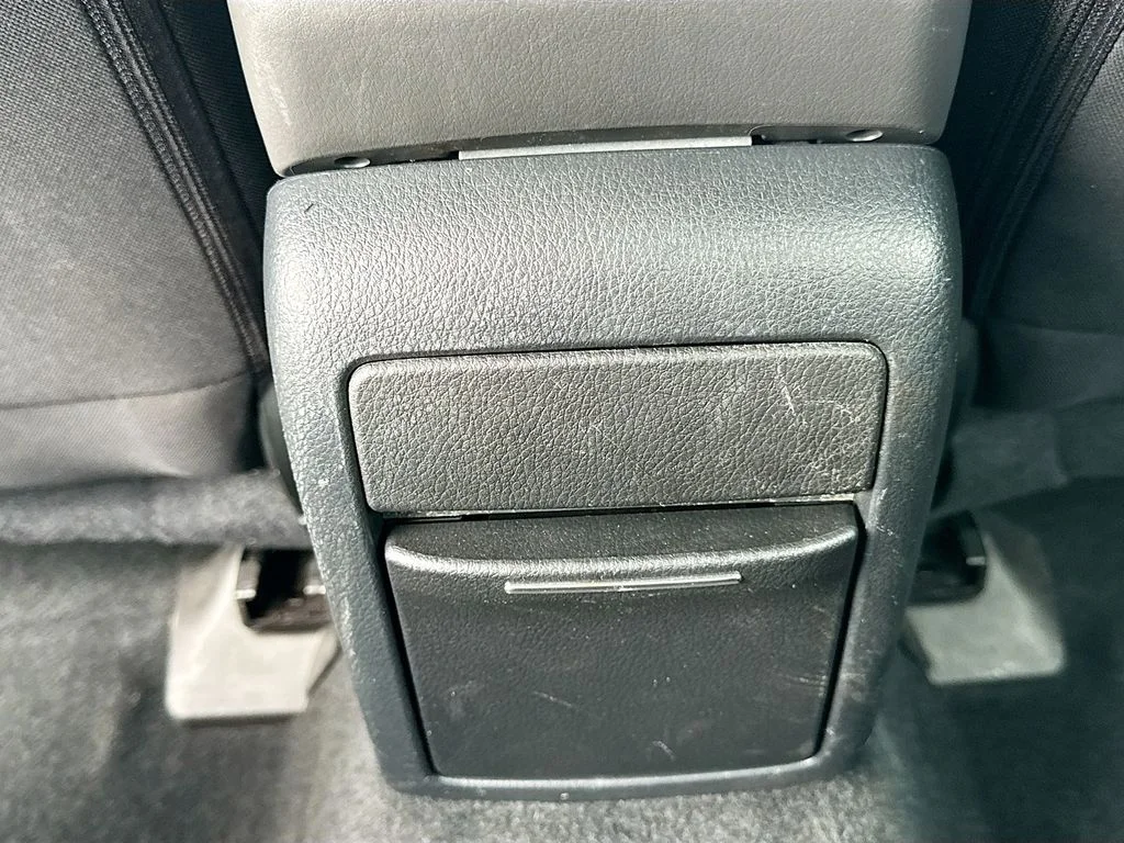 Used 2016 Gray Subaru Premium image 30