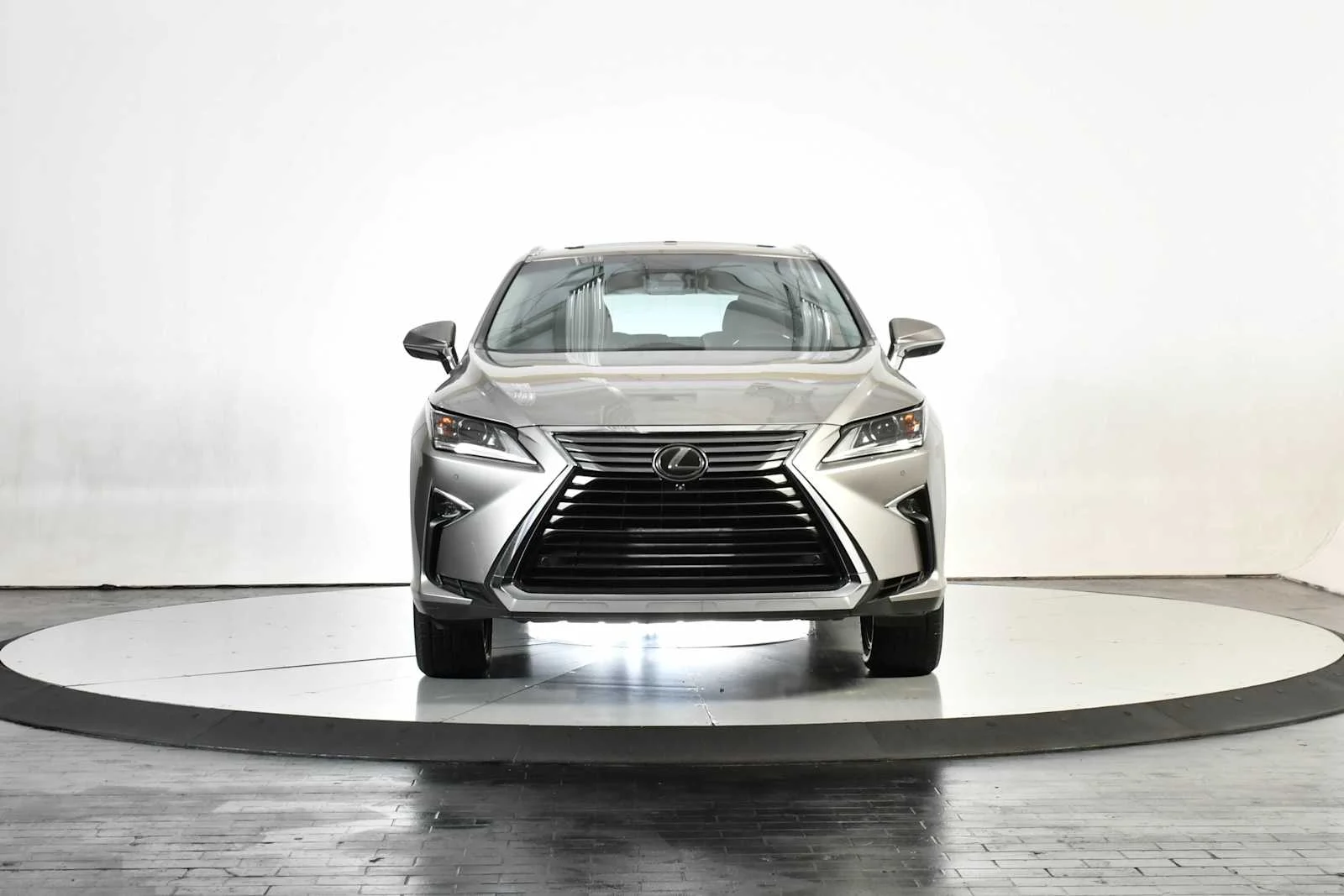 Used 2019 Atomic Silver Lexus Premium image 10
