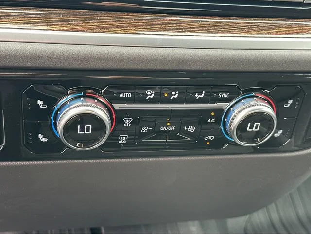 New 2026 Onyx Black GMC Elevation image 20