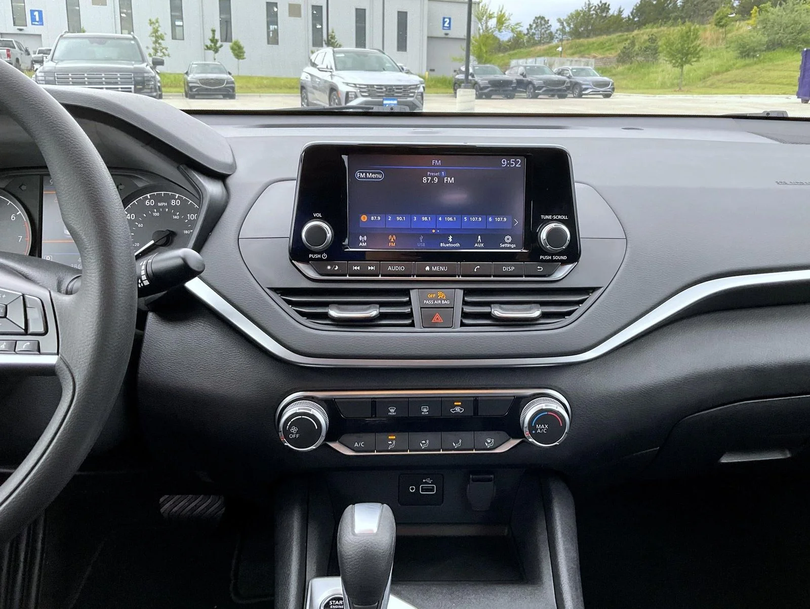 Used 2022 Black Nissan 2.5 S image 13