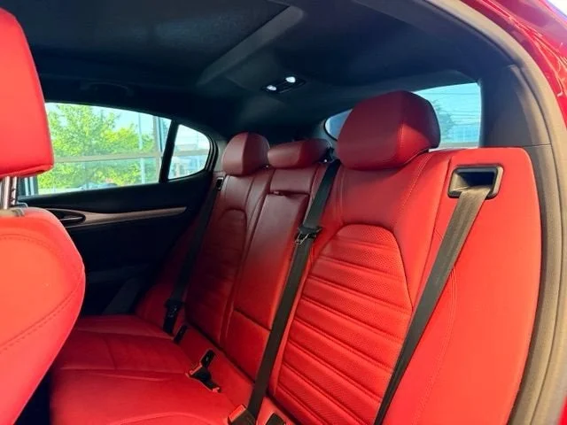 Used 2024 Alfa Rosso Alfa Romeo Veloce image 12