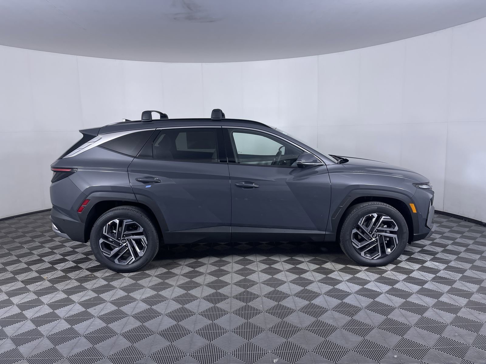 Certified Used 2026 Ecotronic Gray Hyundai Limited image 4