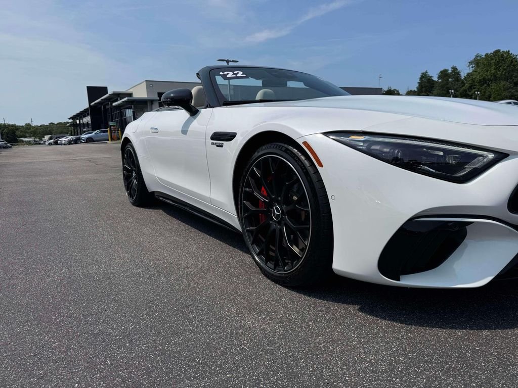 Certified Used 2022 MANUFAKTUR Moonlight White Metallic Mercedes-Benz SL 55 AMG® image 13