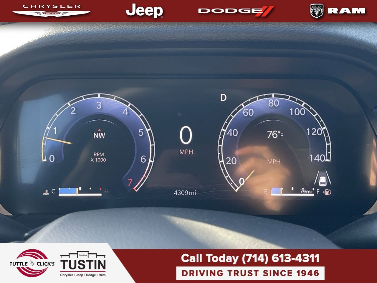 Used 2025 Diamond Black Crystal Pearlcoat Jeep Laredo image 27