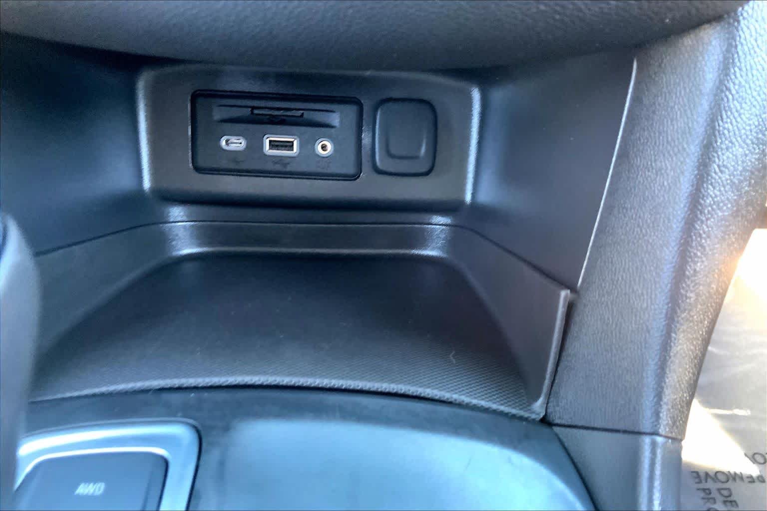 Used 2019 Summit White Chevrolet LT image 35