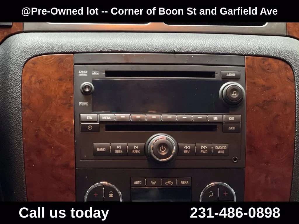 Used 2008 Black Chevrolet LT image 19
