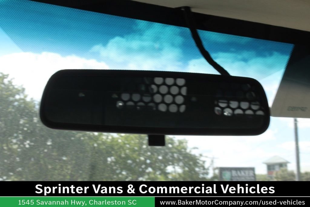 2023 GMC Savana Cargo Work Van - Photo 32