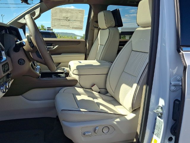 2026 GMC Yukon Denali - Photo 20