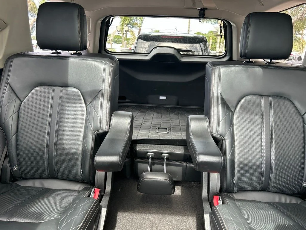 Certified Used 2019 White Platinum Clearcoat Metallic Ford Platinum image 13
