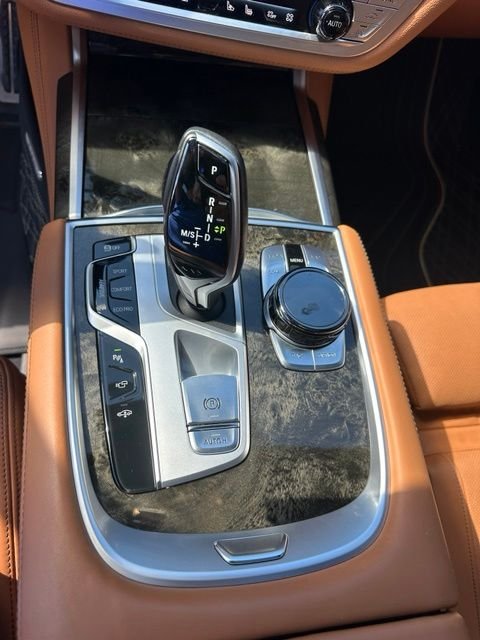 Used 2022 Gray BMW 750i xDrive image 20