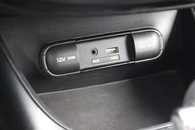 Used 2018 Green Kia Plus image 8