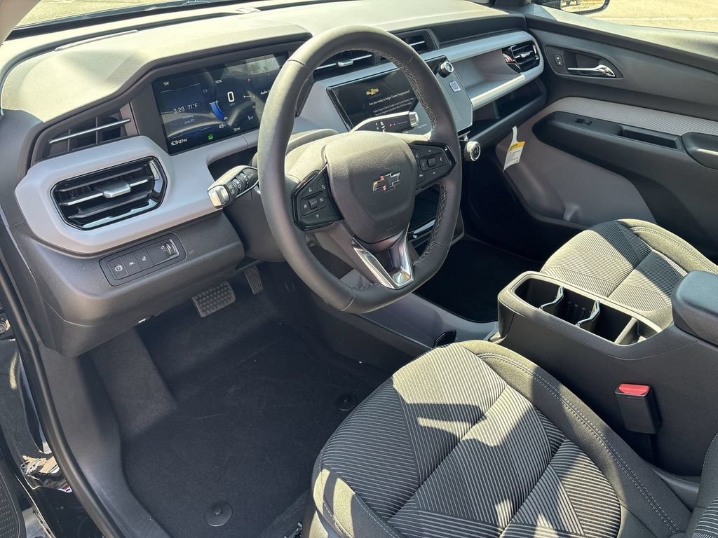 2027 Chevrolet Bolt LT - Photo 11