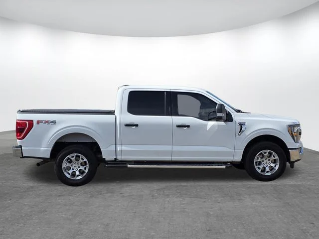 Certified Used 2023 Oxford White Ford XLT image 3