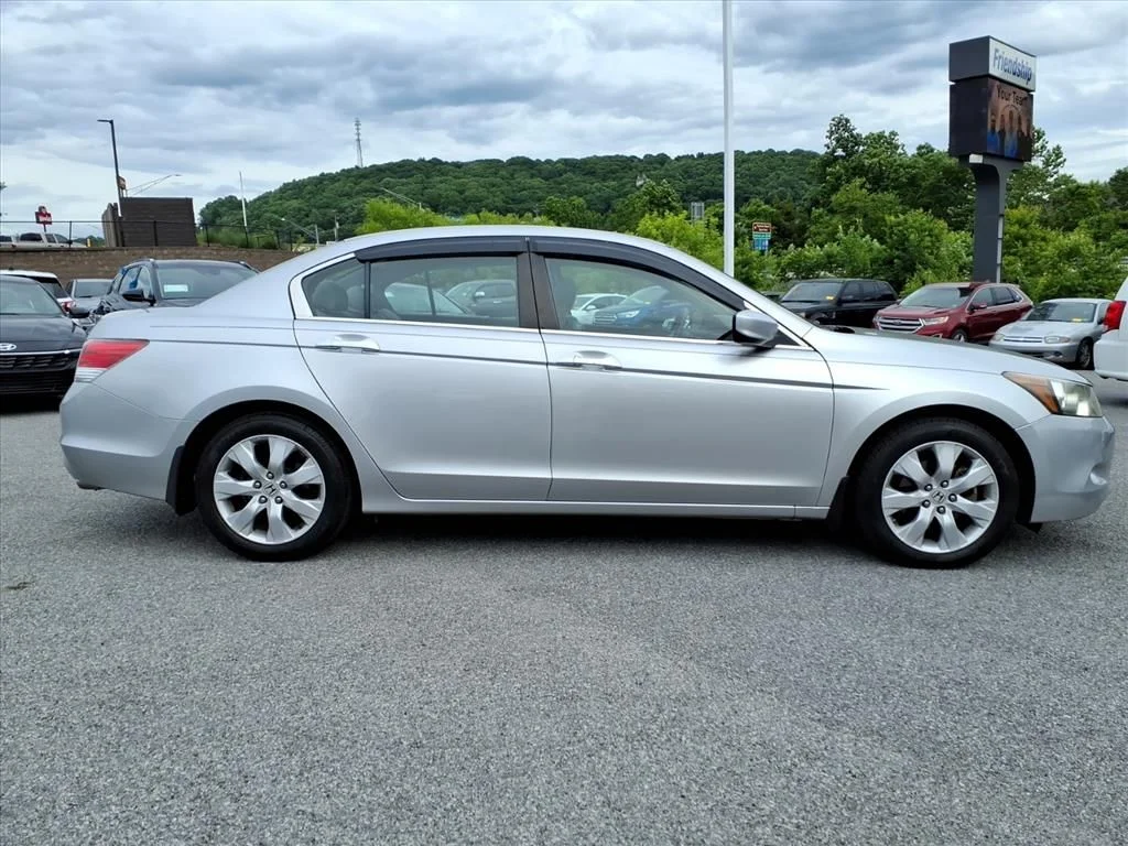 Used 2010  Honda EX-L image 8