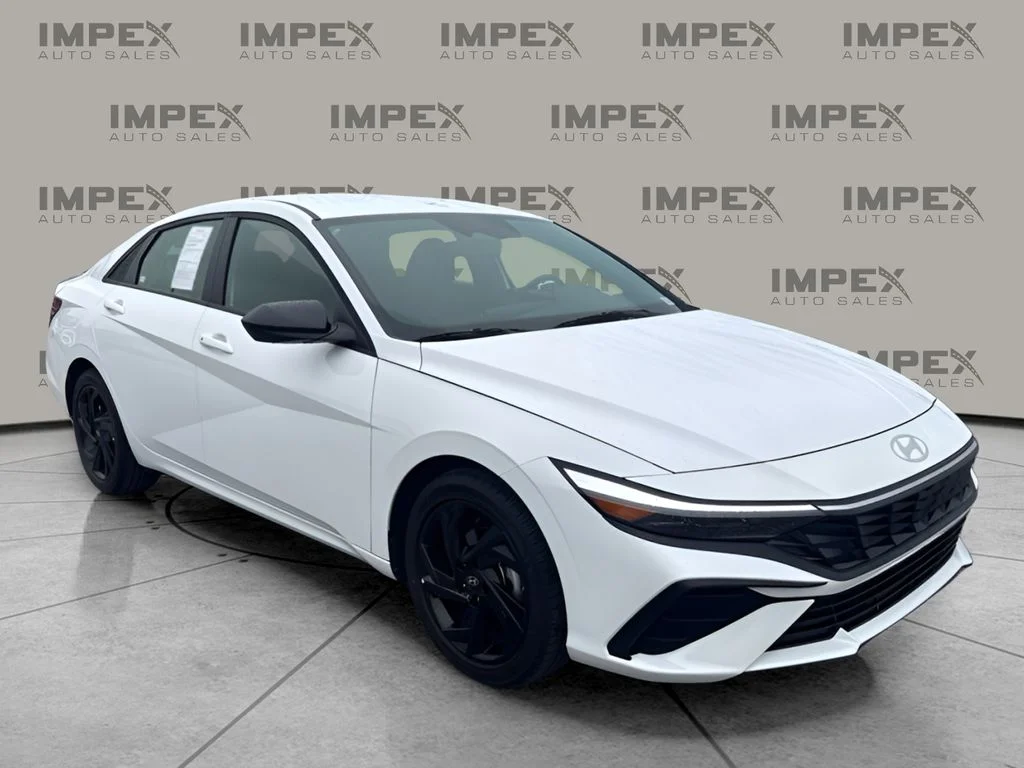 Used 2026 White Hyundai SEL Sport image 7