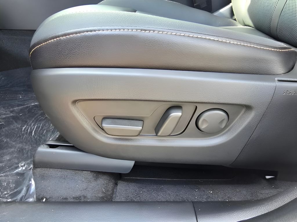 Used 2025 Rhodium White Premium Mazda Premium Sport image 17