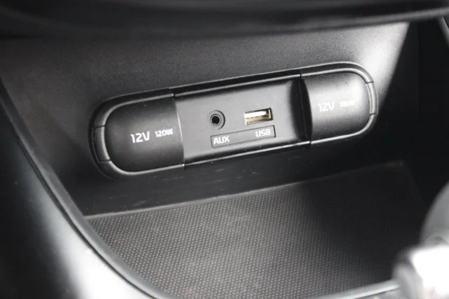 Used 2018 Green Kia Plus image 8