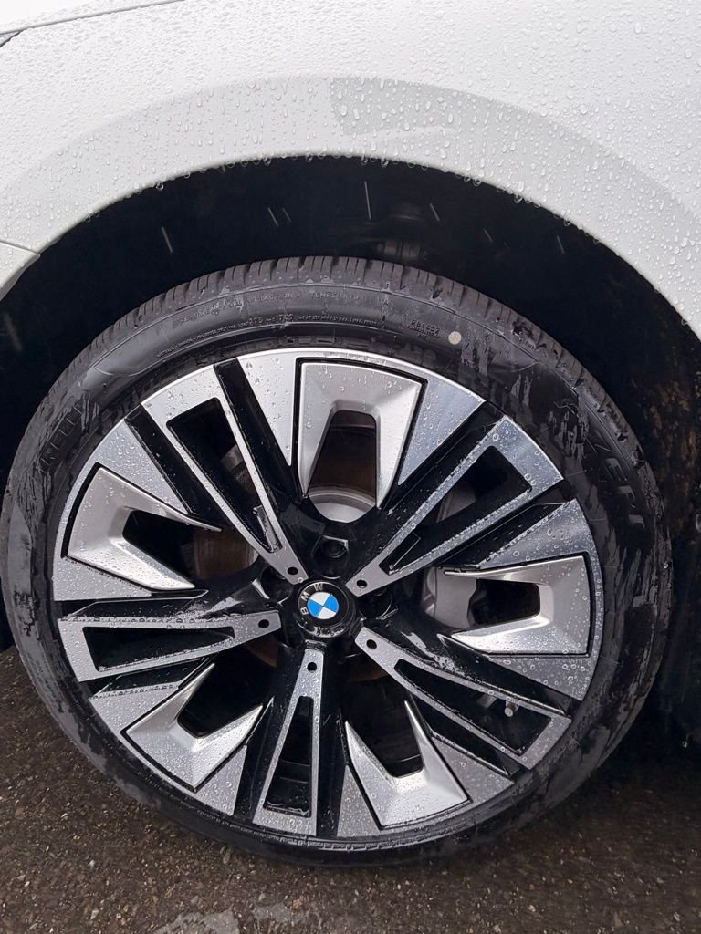 2026 BMW 5 Series 530i - Photo 6