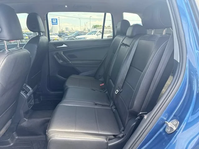 Used 2018 Blue Metallic Volkswagen SEL image 14