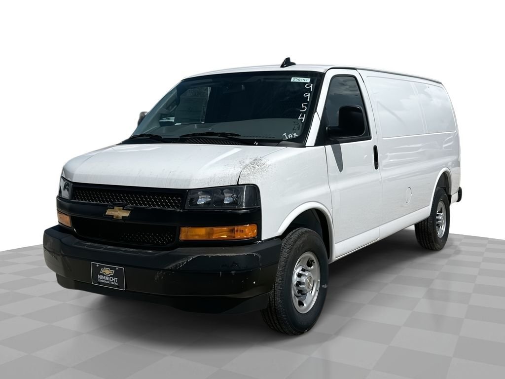 2025 Chevrolet Express 2500 Work Van HD's photo