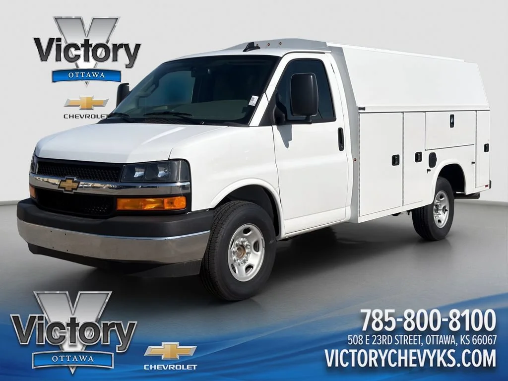2026 Chevrolet Express Cutaway Base