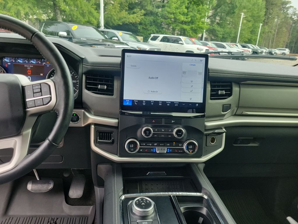 Used 2023 White Ford XLT image 24