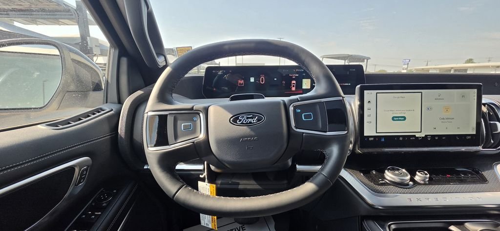 New 2026 Star White Metallic Tri-Coat Ford MAX Platinum® image 22