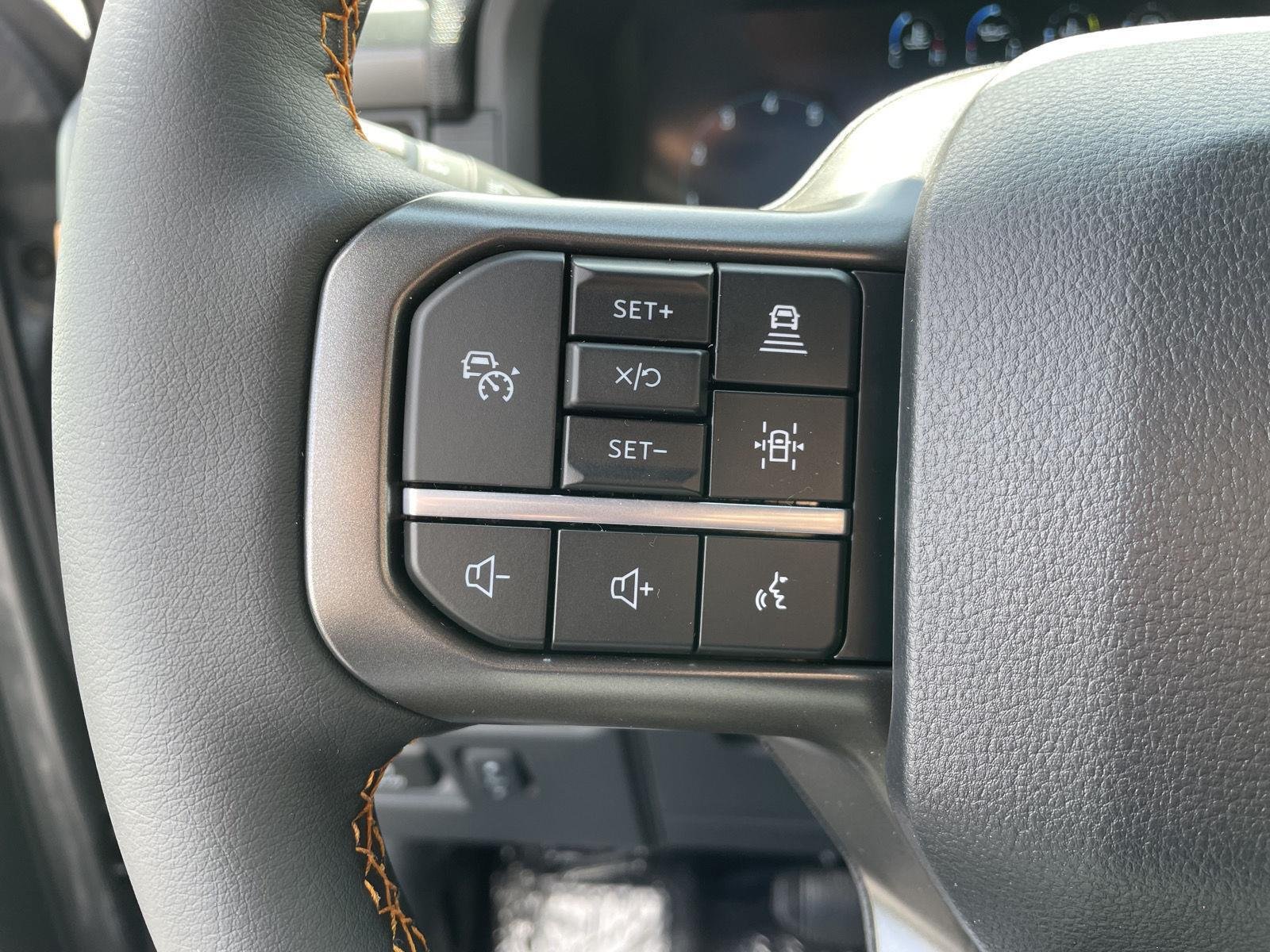 New 2026 Carbonized Gray Metallic Ford Tremor® image 17