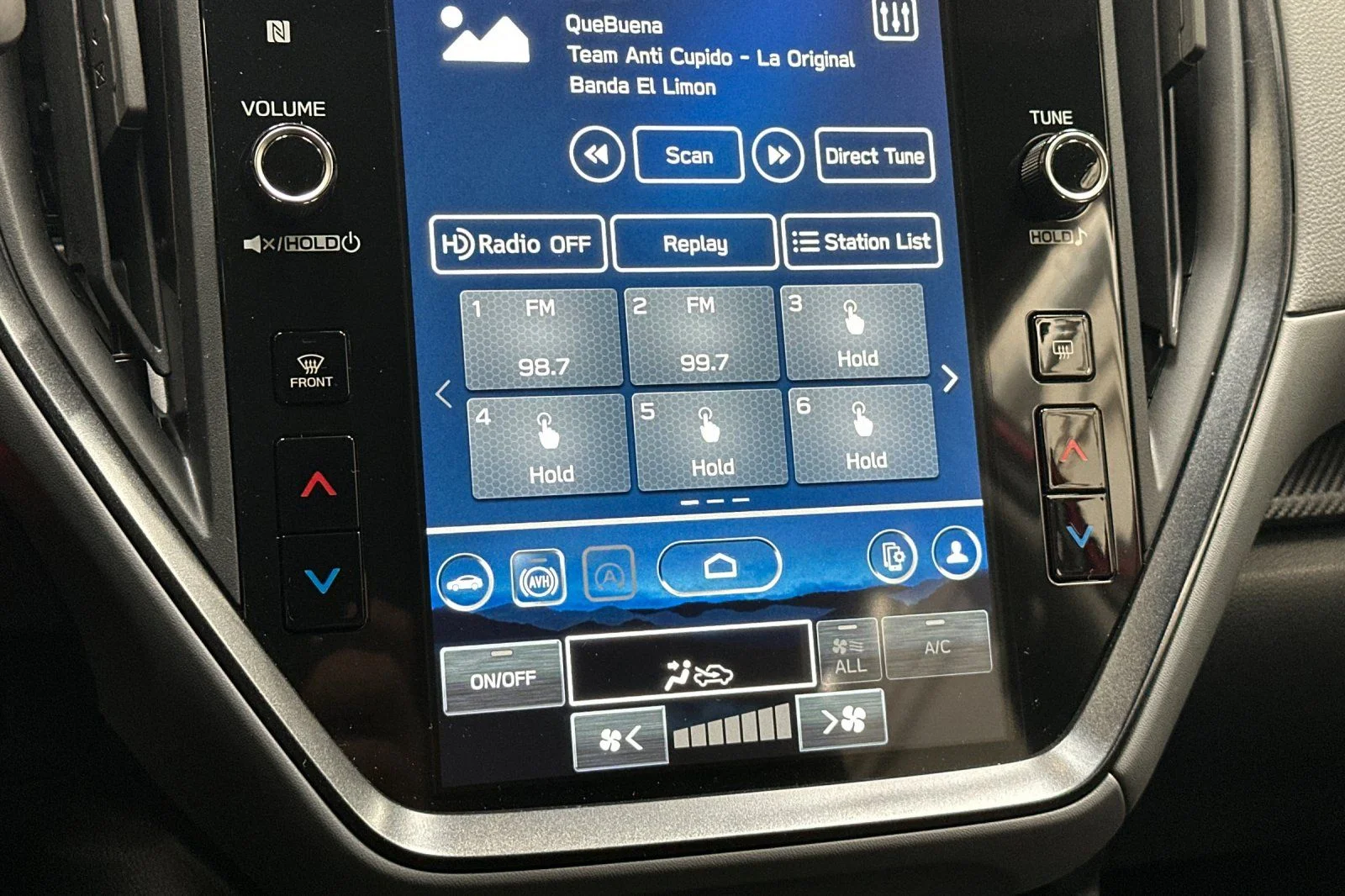 New 2026 CRYSTAL WHITE PEARL Subaru Premium image 23