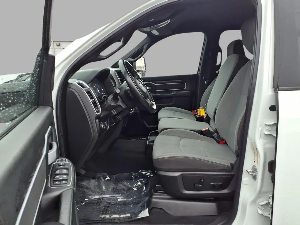 Used 2024 White Ram Big Horn image 22