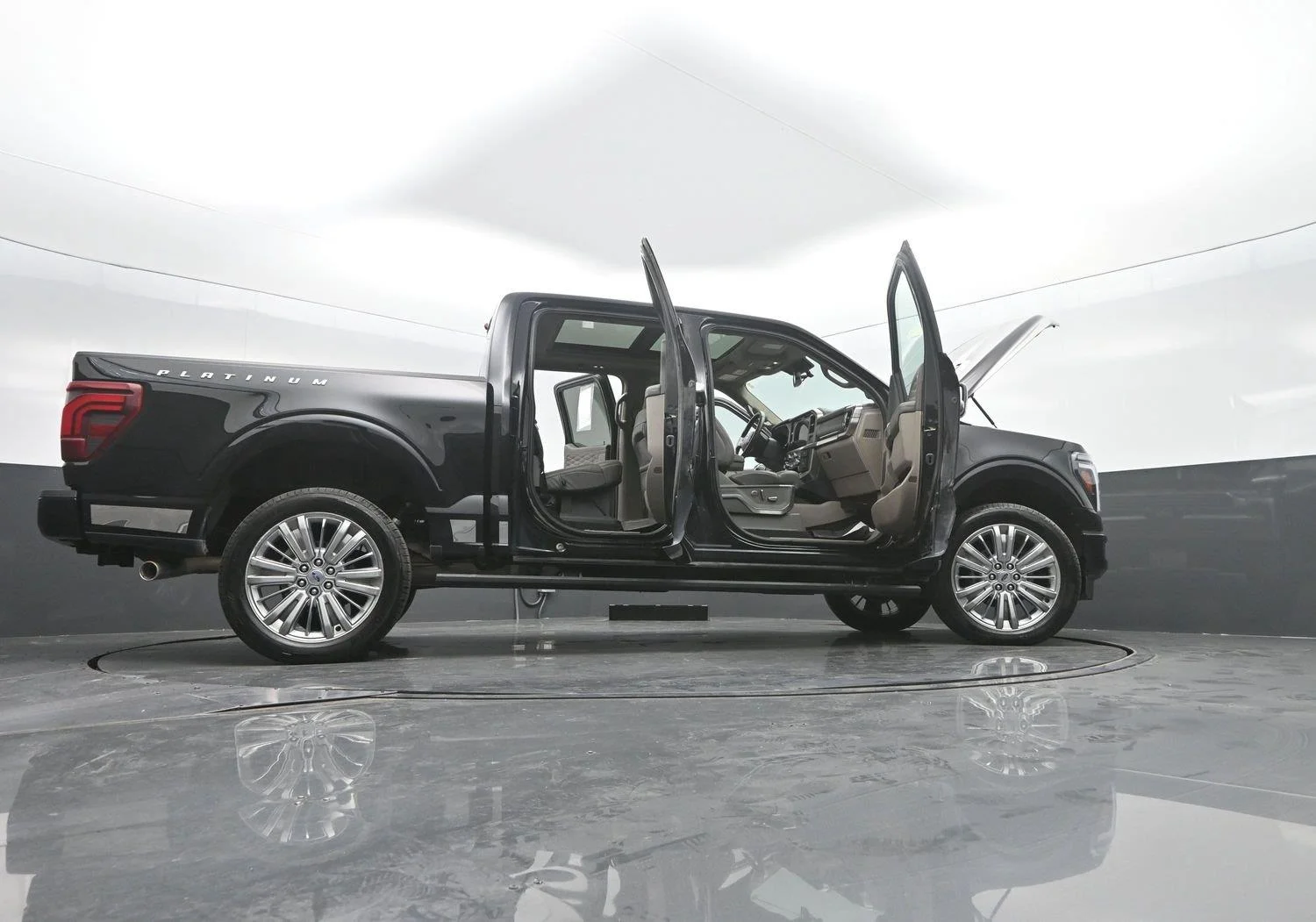 Used 2025 Agate Black Ford Platinum image 60