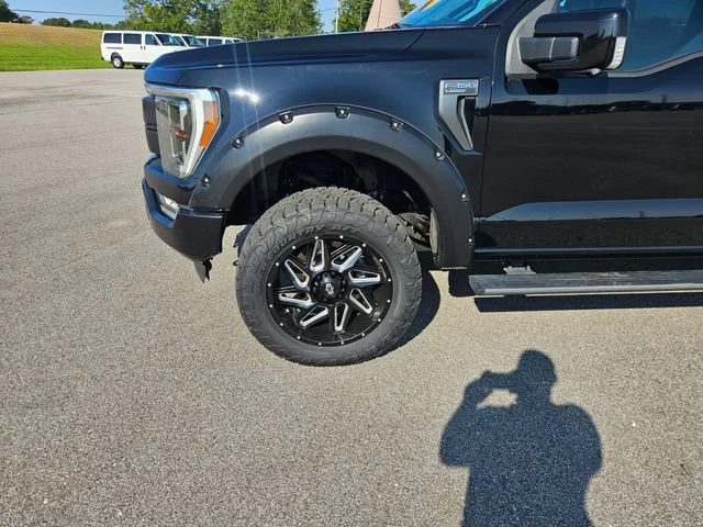 Used 2021 Black Ford XL image 27