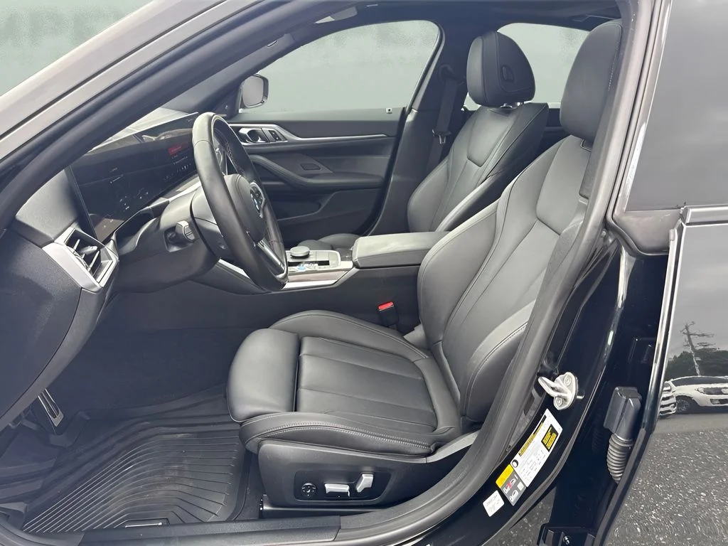 Used 2024 Black BMW M50 image 6