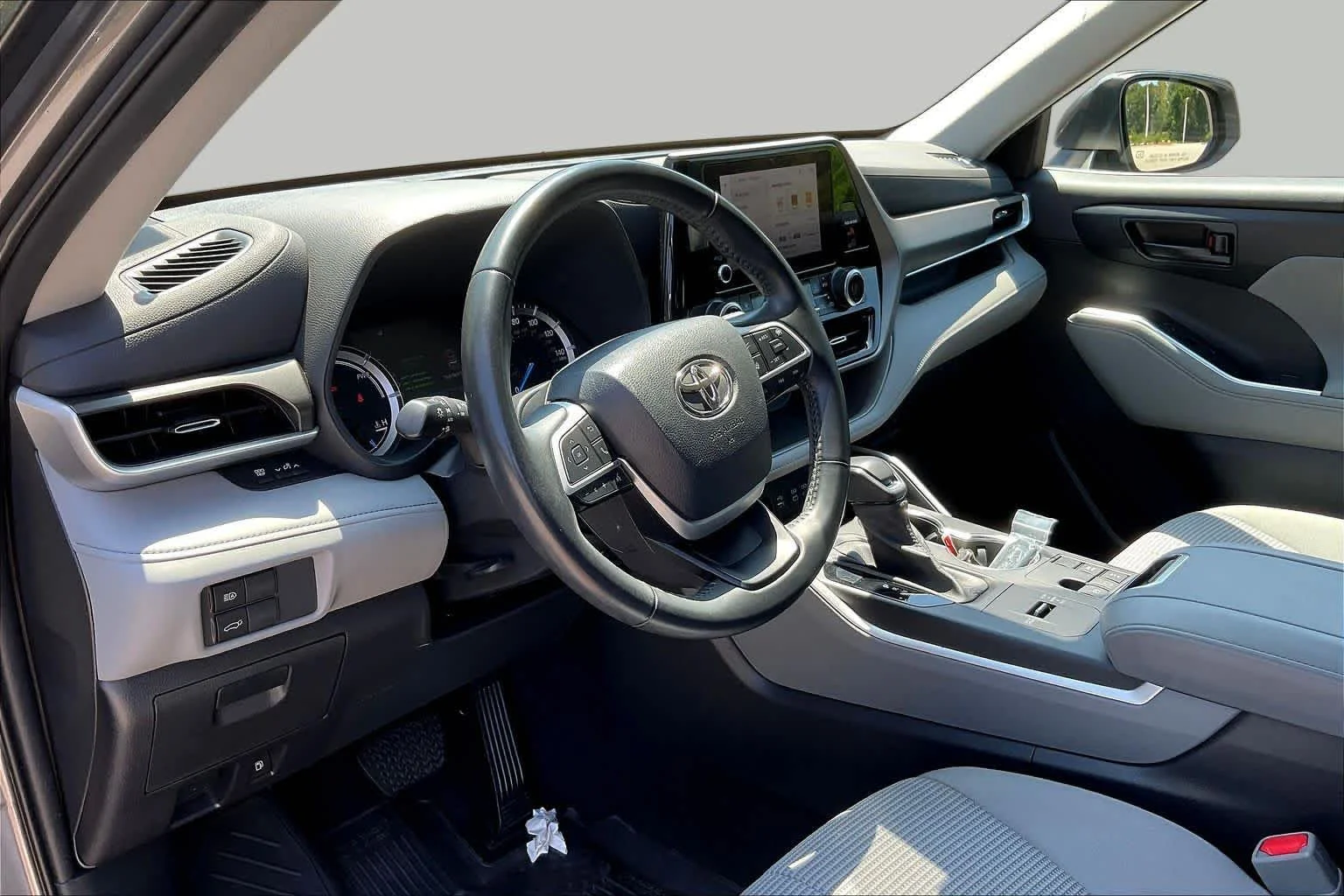 Used 2023 Magnetic Gray Metallic Toyota Hybrid LE image 17