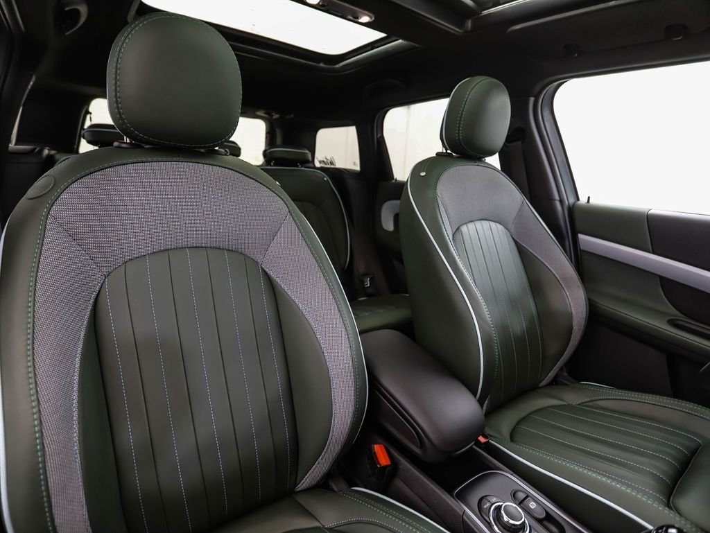 Used 2024 Grey MINI Iconic image 31