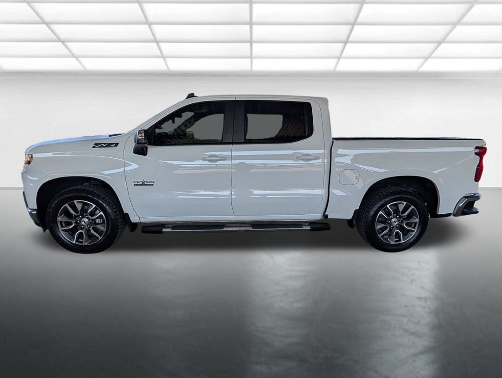 Used 2020 SUMMIT WHITE Chevrolet LT image 24