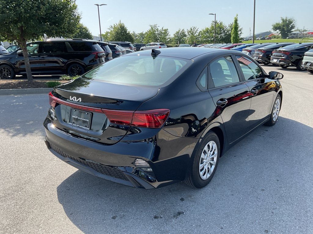 Used 2023 Aurora Black Kia LX image 8