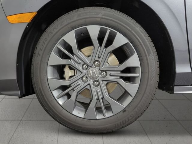 New 2027 Modern Steel Metallic Honda Touring image 8