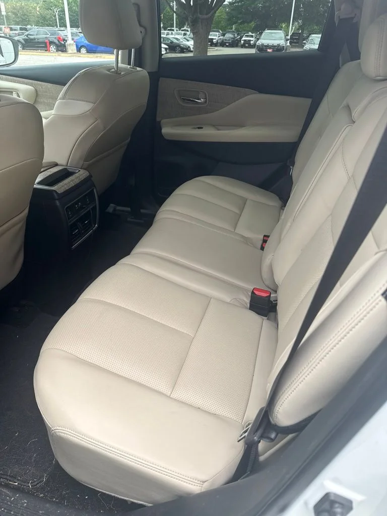 Used 2020 White Nissan SL image 5