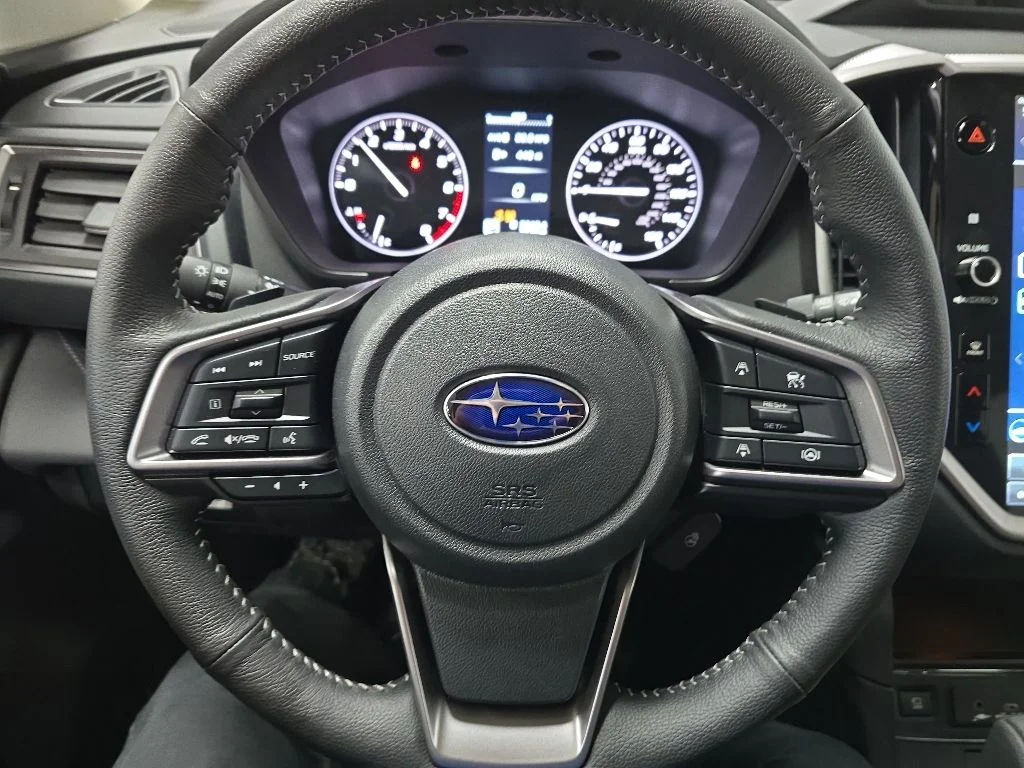 Used 2025 Green Metallic Subaru Limited image 19